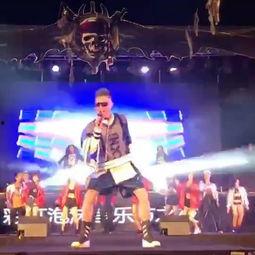 人间精品起来嗨舞蹈视频,跟随起来嗨舞蹈视频感受青春活力